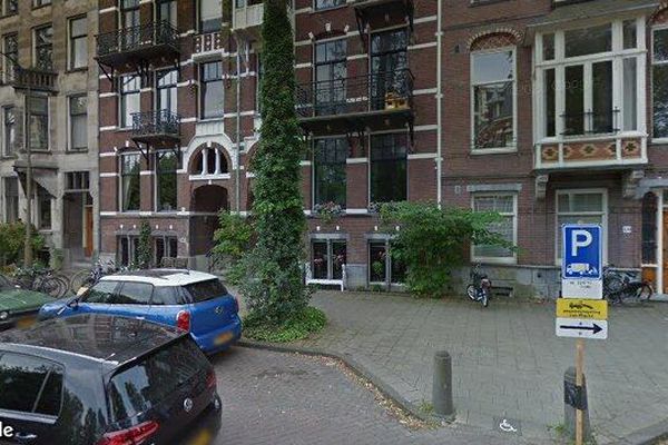 Apartment Van Eeghenstraat in Amsterdam