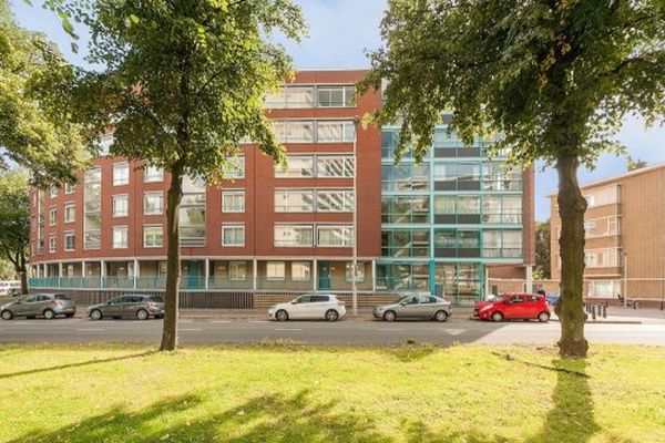 Apartment Troelstrakade in Den Haag