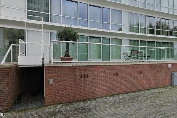Apartment Burgemeester De Monchyplein in Den Haag