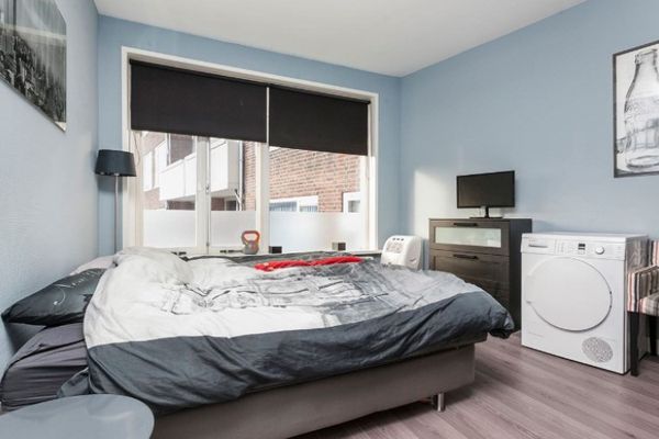 Room Zoutmanstraat in Den Haag
