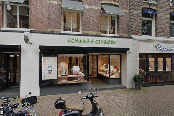 Appartement Pieter Cornelisz. Hooftstraat in Amsterdam