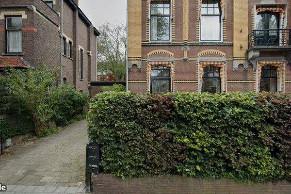Appartement Johan van Oldenbarneveltlaan in Den Haag