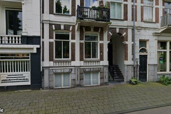 Apartment Sarphatistraat in Amsterdam