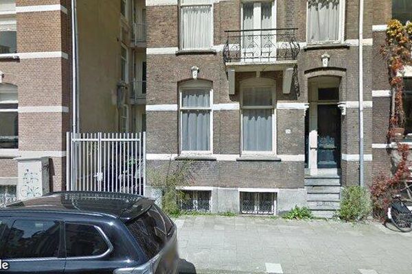 Apartment Van Eeghenstraat in Amsterdam
