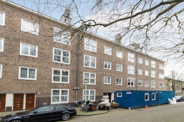 Apartment Uiterwaardenstraat in Amsterdam