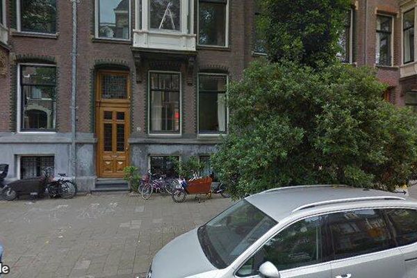 Apartment Van Eeghenstraat in Amsterdam