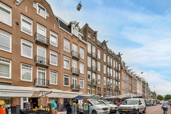 Apartment Albert Cuypstraat in Amsterdam