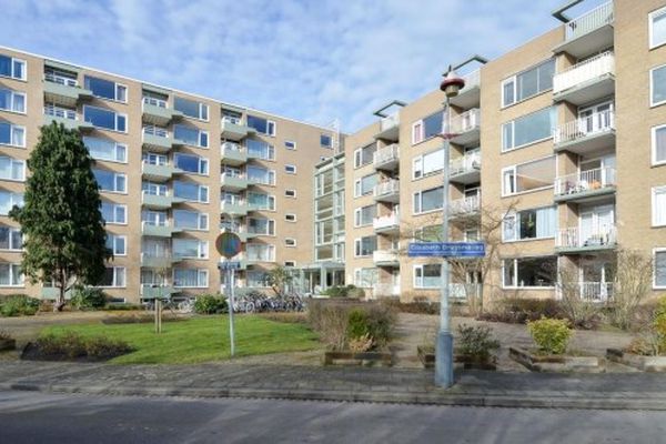 Apartment Elisabeth Brugsmaweg in Den Haag