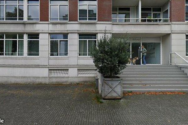 Apartment Burgemeester De Monchyplein in Den Haag