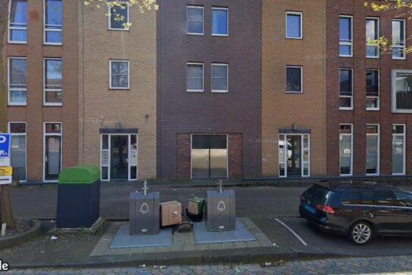 Appartement Eva Besnyöstraat in Amsterdam