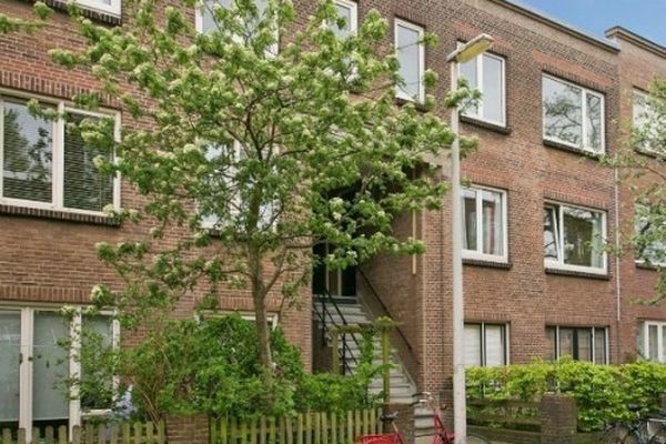 Apartment Anjelierstraat in Den Haag
