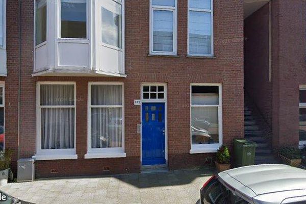 Apartment Johannes Camphuijsstraat in Den Haag