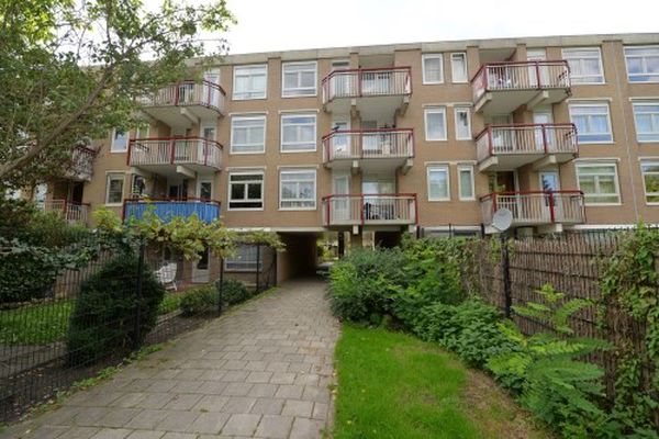 Apartment Steenderenstraat in Amsterdam