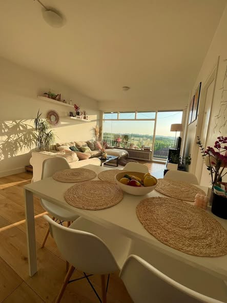 Kamer - Burgemeester Hogguerstraat/Amsterdam (€713.00/8.00m2)