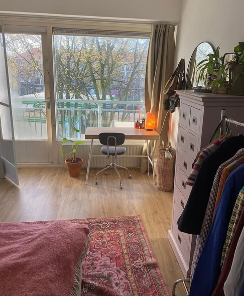 Kamer - Nieuw west/Amsterdam (€725.00/12.50m2)