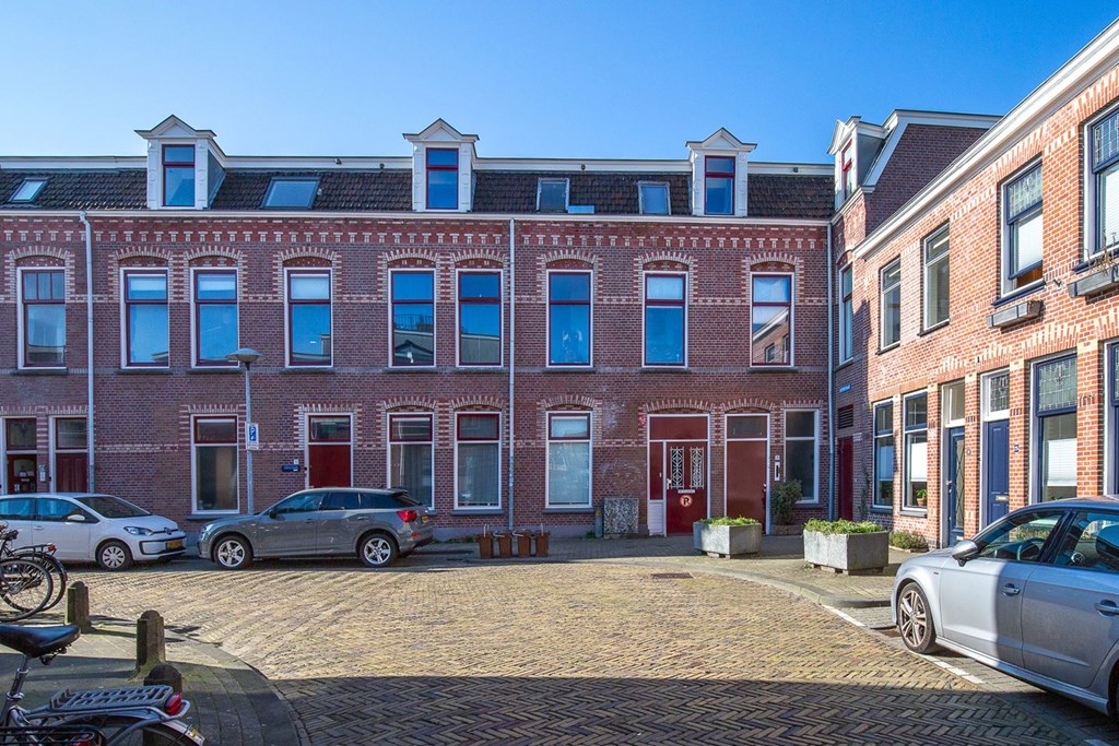 Studio - Asterstraat/Utrecht (€1000.00/24.00m2)