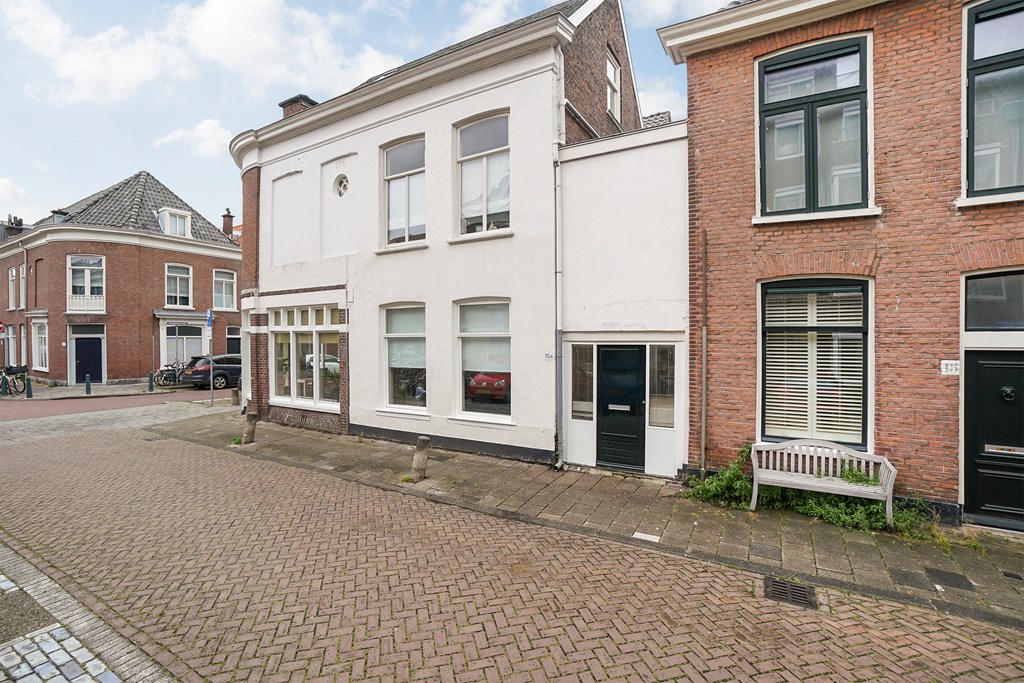 For rent Apartment Den Haag (Bonistraat €1650/80m2) · kamer.nl
