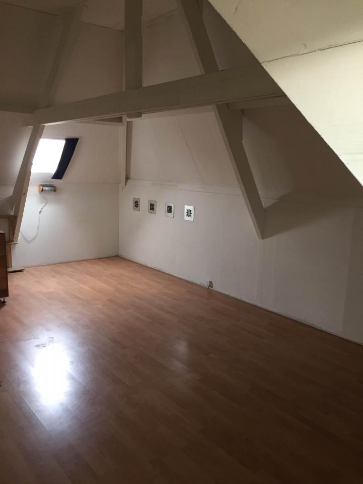 Kamer - Bisschop Zwijsenstraat/Tilburg (€515.00/17.00m2)