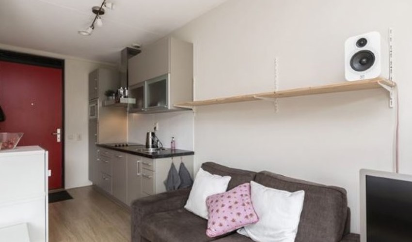 Kamer - Sarphatistraat/Amsterdam (€875.00/25.00m2)