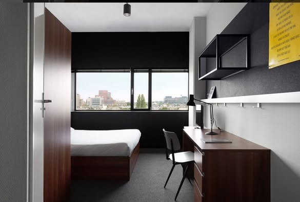 Kamer - The Social Hub/Amsterdam (€1600.00/19.00m2)