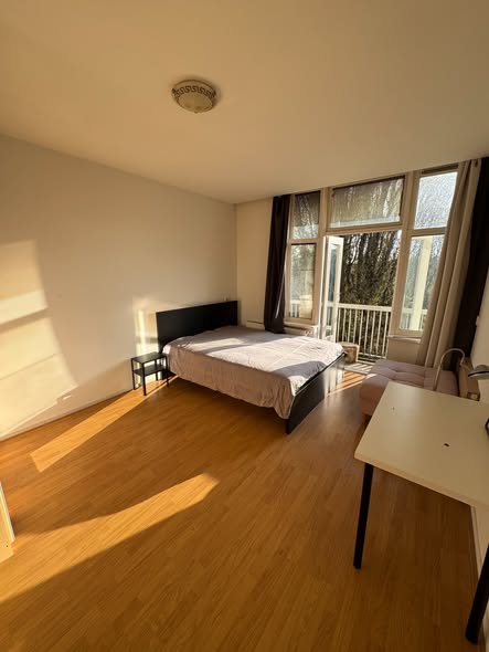 Appartement - Onbekend/Amsterdam (€2750.00/81.00m2)