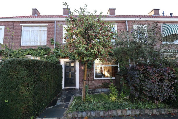 Huurwoning - Gestelsestraat/Eindhoven (€1995.00/145.00m2)