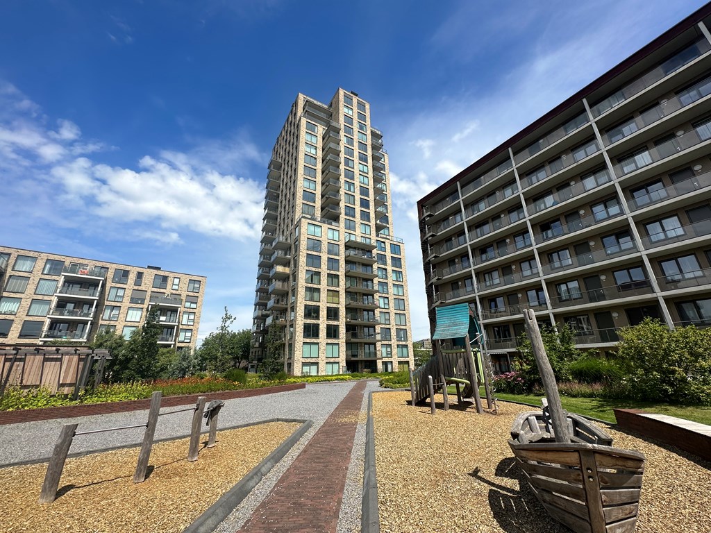 Appartement - Escamplaan/Den Haag (€1707.00/82.00m2)