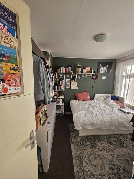 Kamer - E. Thomassenà Thuessinklaan/Groningen (€524.00/12.00m2)