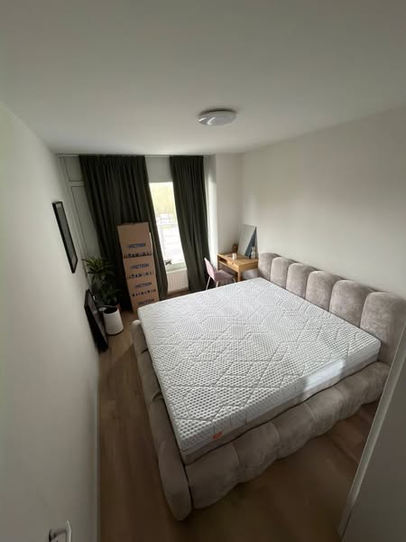 Kamer - Not available/Amsterdam (€1100.00/12.00m2)