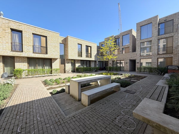 Appartement - Woenselse Markt/Eindhoven (€1184.00/49.00m2)