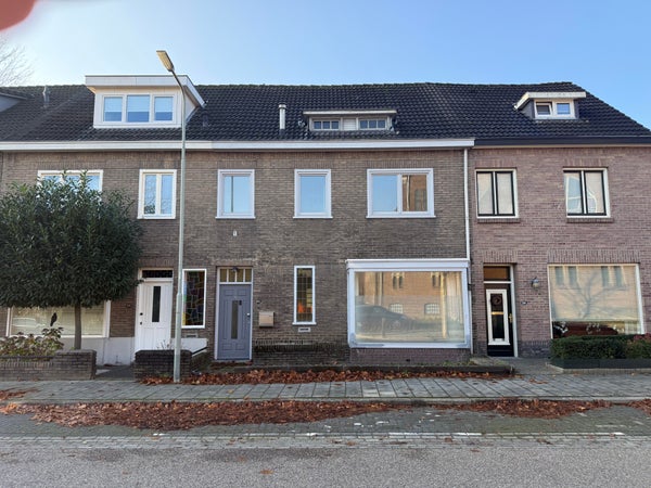 Huurwoning - Carmelietenstraat/Geleen (€1440.00/130.00m2)