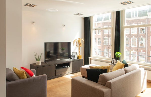 Appartement - Albert Cuypstraat/Amsterdam (€2750.00/65.00m2)