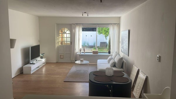 Huurwoning - Melkdistelstraat/Almere (€2200.00/108.00m2)