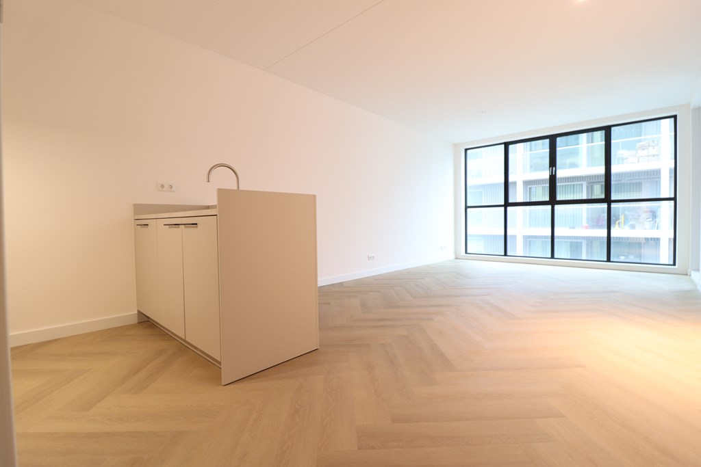 Kamer - Dijkmeerlaan/Amsterdam (€2500.00/65.00m2)