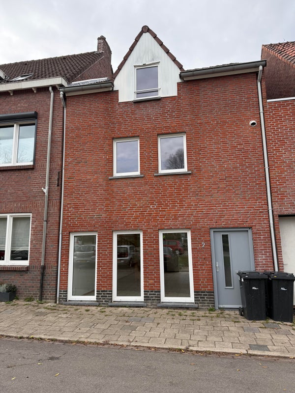 Huurwoning - Essenstraat/Brunssum (€1450.00/165.00m2)
