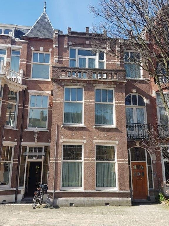 Groot Hertoginnelaan, Den Haag