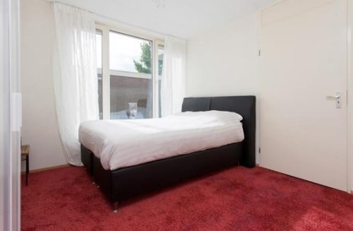 Kamer - Beeklaan/Den Haag (€430.00/15.00m2)