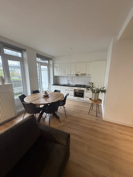 Appartement - De Baarsjes/Amsterdam (€2250.00/50.00m2)