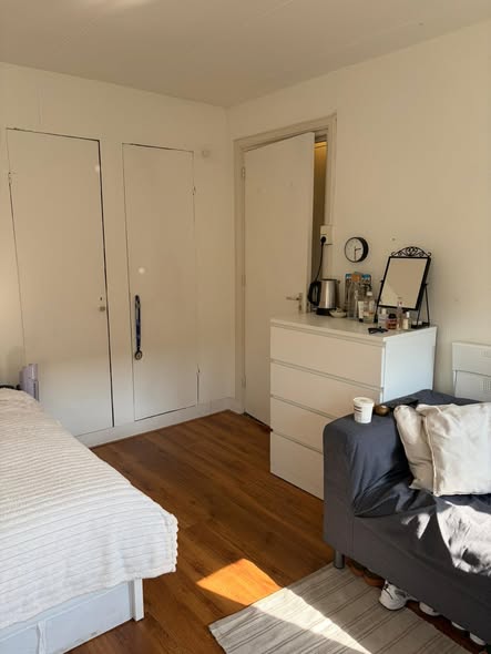 Kamer - Korrewegwijk/Groningen (€375.00/15.00m2)