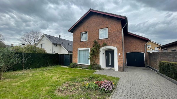 Huurwoning - Langen Akker/Berg en Terblijt (€2250.00/144.00m2)