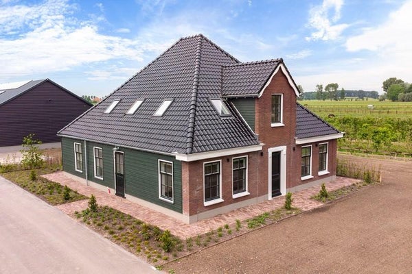 Huurwoning - Zuiderweg/Zuidoostbeemster (€2650.00/223.00m2)
