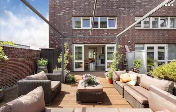 Kamer - Ottho Heldringstraat/Amsterdam (€600.00/10.00m2)