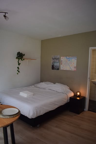 Studio - Staalstraat 19/Amsterdam (€400.00/25.00m2)