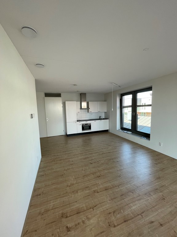 Studio - Oostenburgermiddenstraat/Amsterdam (€2595.00/90.00m2)