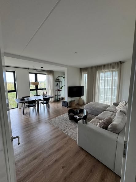 Appartement - Onbekend/Amsterdam (€1300.00/85.00m2)