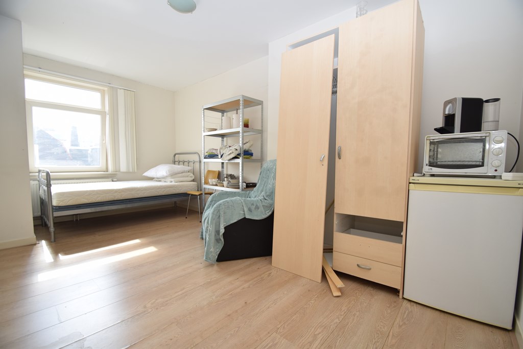 Kamer - Koningstraat/Beverwijk (€427.00/13.00m2)