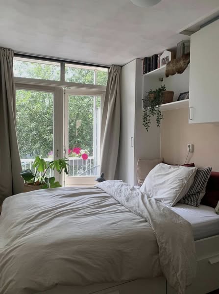 Kamer - West-Indische buurt in Oud-West/Amsterdam (€775.00/9.00m2)