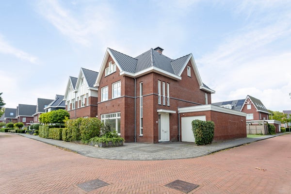 Huurwoning - Reinier van Holylaan/Heemstede (€4400.00/242.00m2)