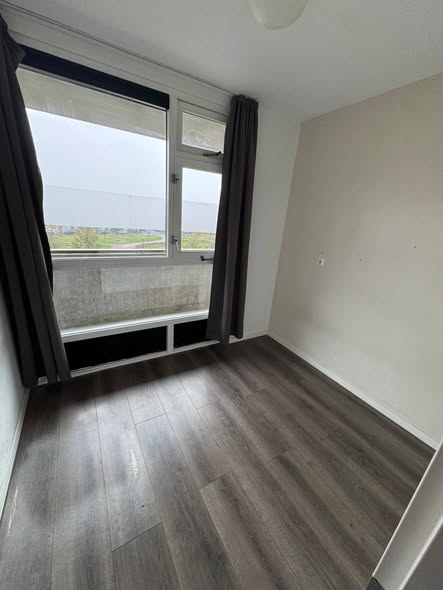 Kamer - Metrohalte Kraaiennest/Amsterdam (€590.00/6.00m2)