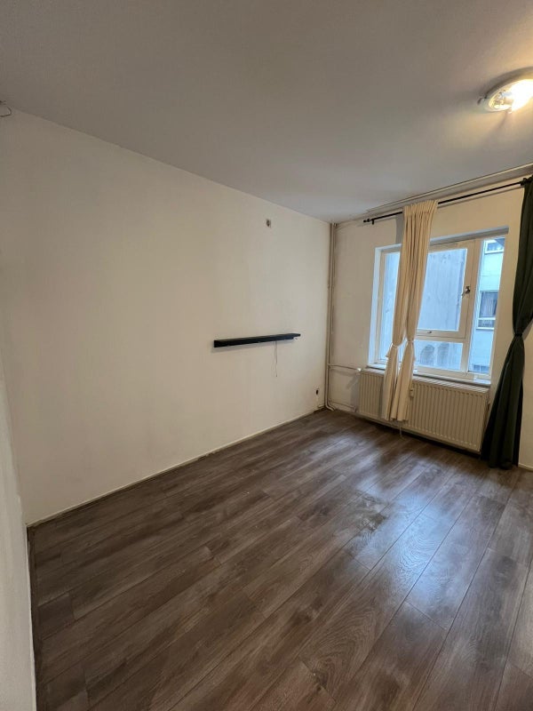 Appartement - Prins Hendrikkade/Amsterdam (€2225.00/25.00m2)